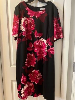 London Times Black Midi Dress with Fuchsia Floral Print